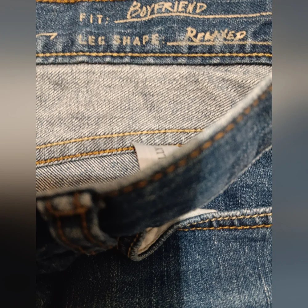 Eddie Bauer Relaxed Boyfriend Jeans Classic Style with Chic Embroidery - Picture 10 of 10